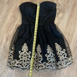 Windsor Strapless Black and Gold Dress - Small